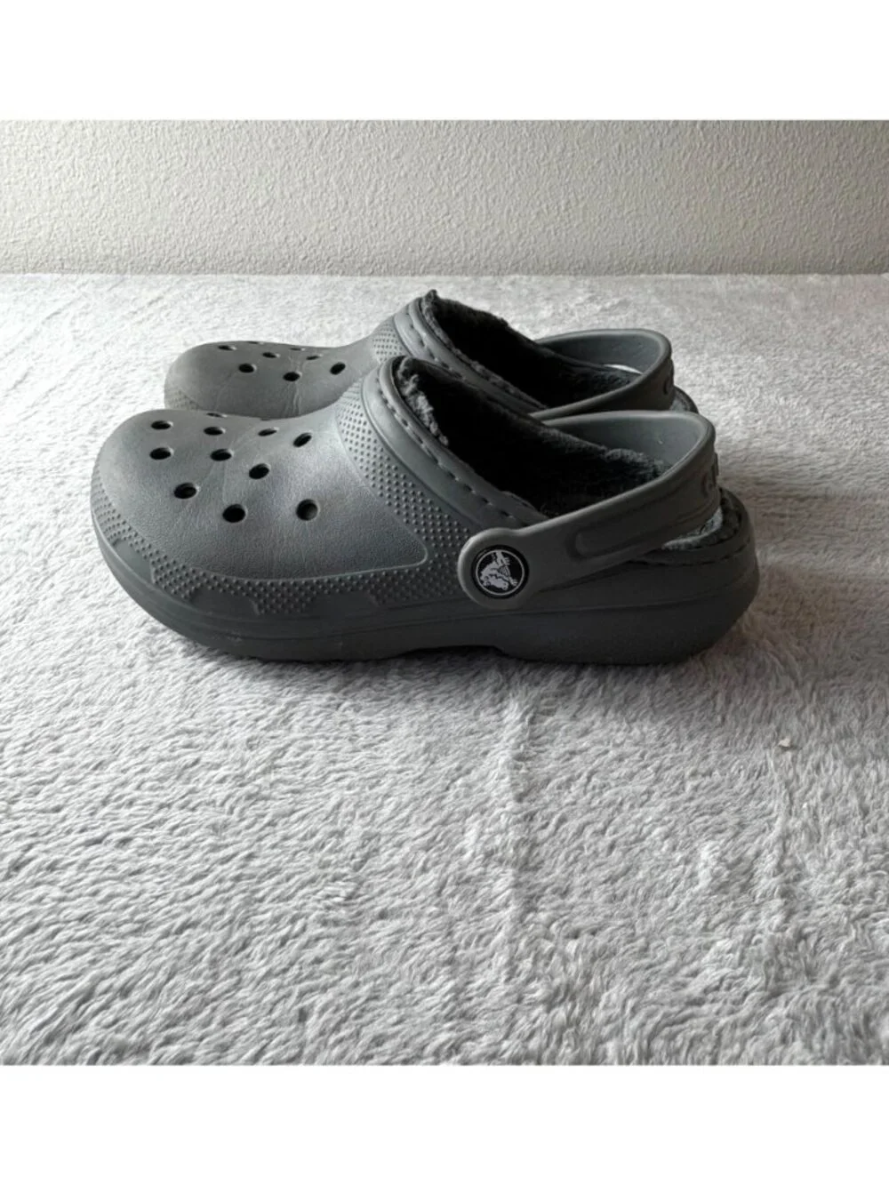 Crocs Clogs Sherpa Lined Unisex Kids 1 Gray Outdoors